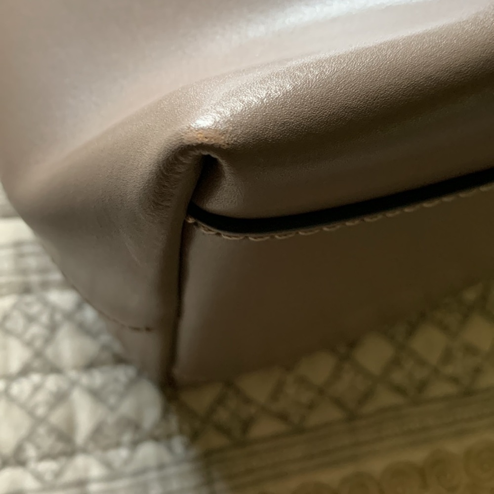 Innue Taupe Grey Leather Domed Satchel NWOT Comes w/ Crossbody strap and Dustbag - Picture 7 of 9